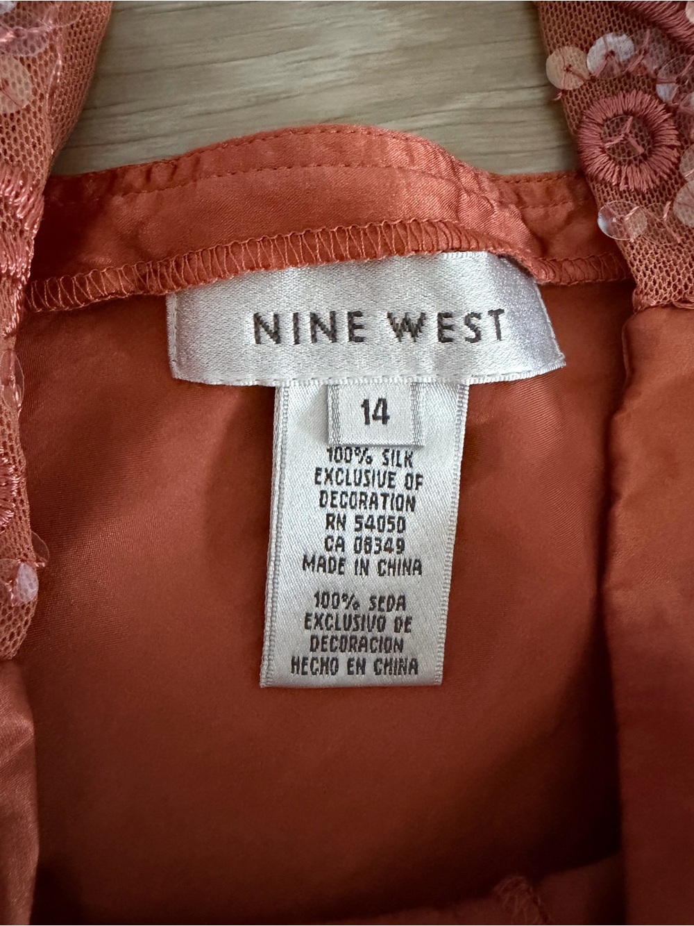 Nine West Vintage Y2K 100% Silk Lace Sequin Camisole Size 14 - Picture 4 of 6